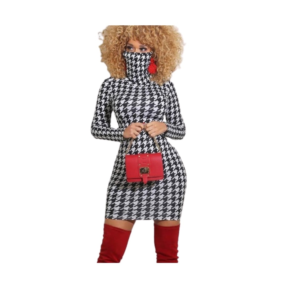 Dress with mask - Picture 5 of 5
